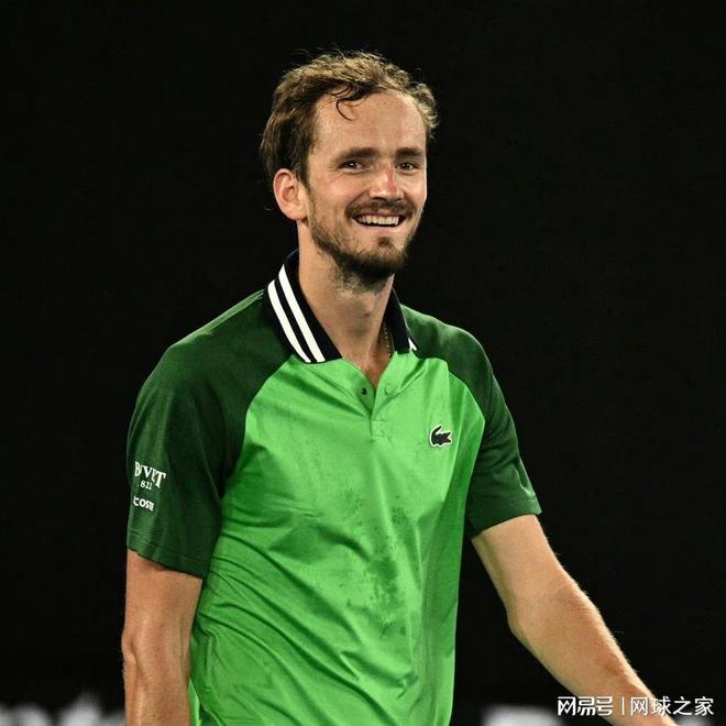 的铜牌奠定 的铜牌奠定