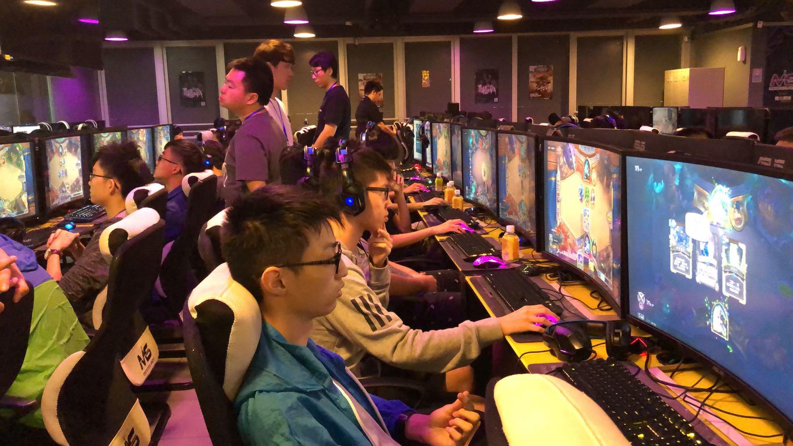 终保持着主 终保持着主